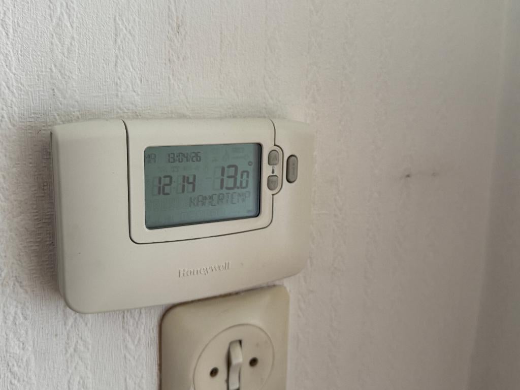 Thermostat d'ambiance programmable Honeywell CM907, Bricolage & Construction, Enlèvement ou Envoi, Utilisé