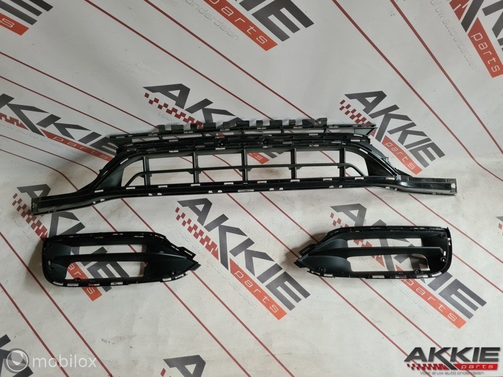 Mercedes C63 AMG FACELIFT grille set 2014 - 2019, Gebruikt, Ophalen of Verzenden