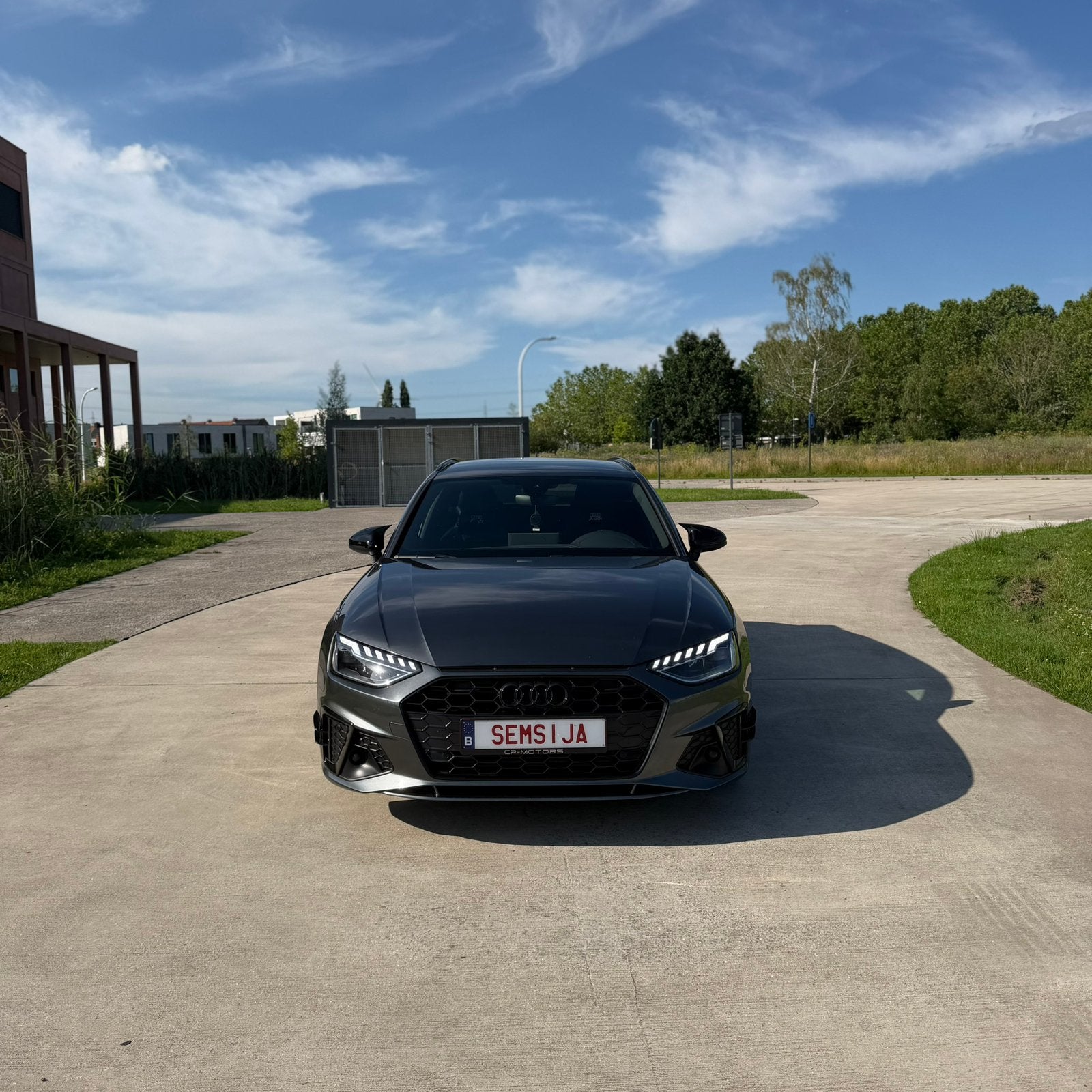 Audi A4 B9 S line 35 TFSI, Autos, Achat, Carnet d'entretien, A4, Noir
