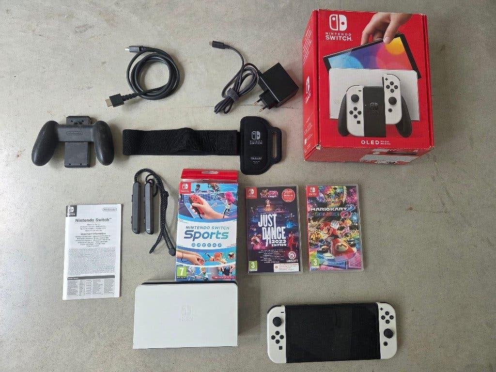 Nintendo Switch volledig witte OLED + 3 games, Games en Spelcomputers, Spelcomputers | Nintendo Switch, Zo goed als nieuw, Switch OLED