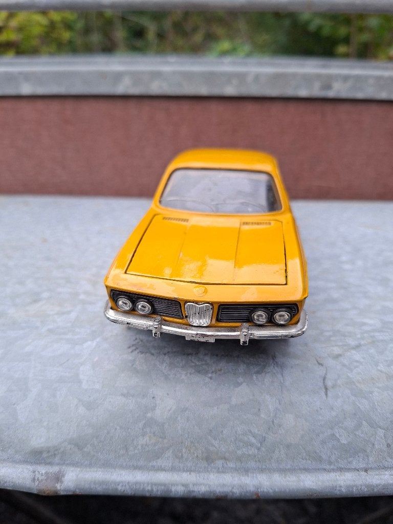 Voiture  miniature  1/24, Enlèvement, Comme neuf, Voiture, Burago
