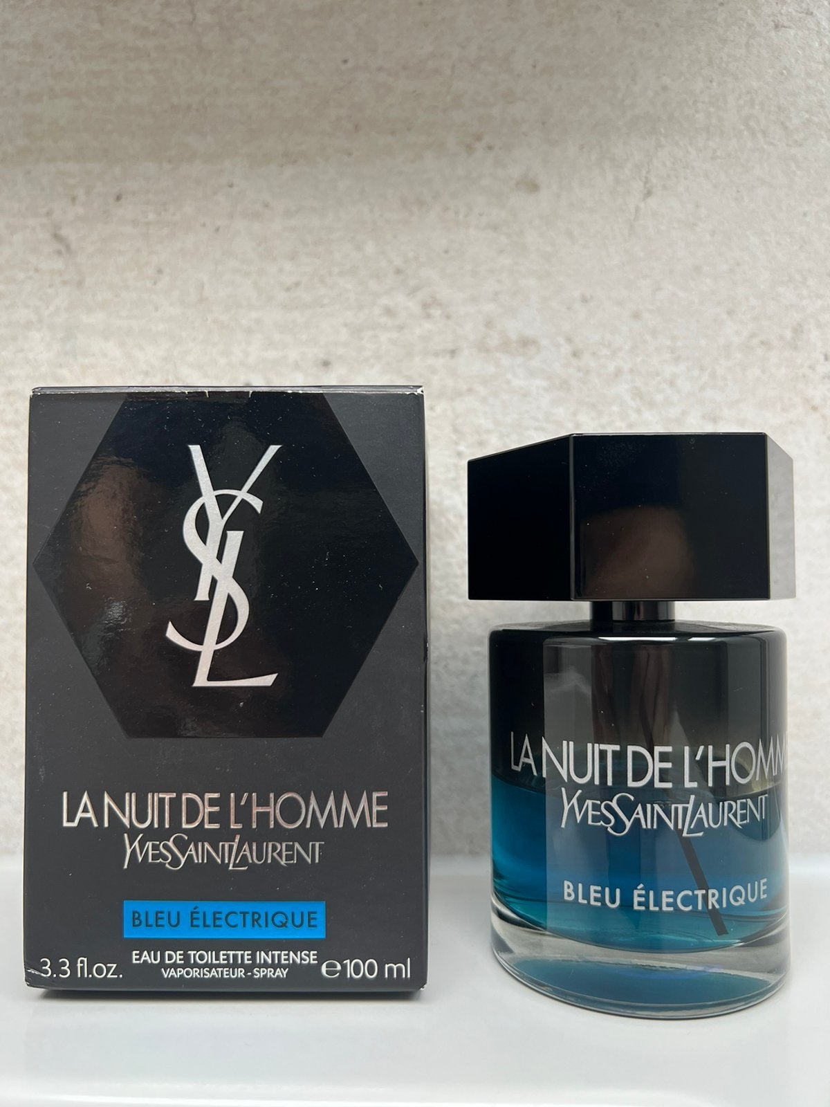 La Nuit De L’Homme Bleu Électrique, Enlèvement ou Envoi, Comme neuf