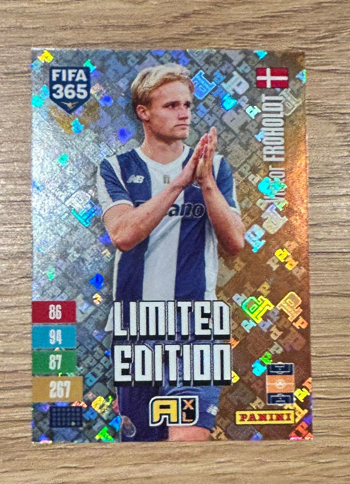 Panini FIFA 365 Adrenalyn 2027 Édition Slim Victor Froholdt, Enlèvement ou Envoi, Neuf, Image