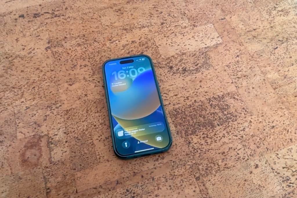iPhone 16 Pro - 128 GB - Black - still under waranty, Telecommunicatie, IPhone 16 Pro, 128 GB, Zwart, Refurbished