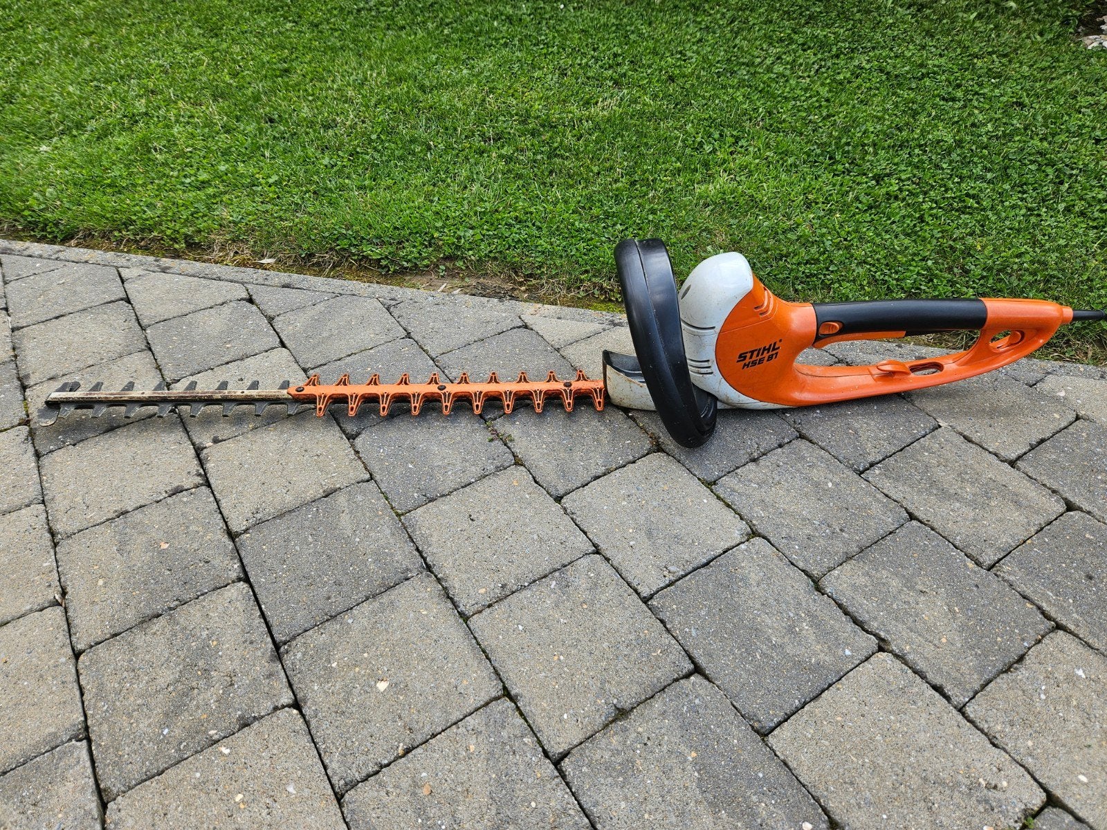 Taille haies stihl électrique HSE81, Elektrisch