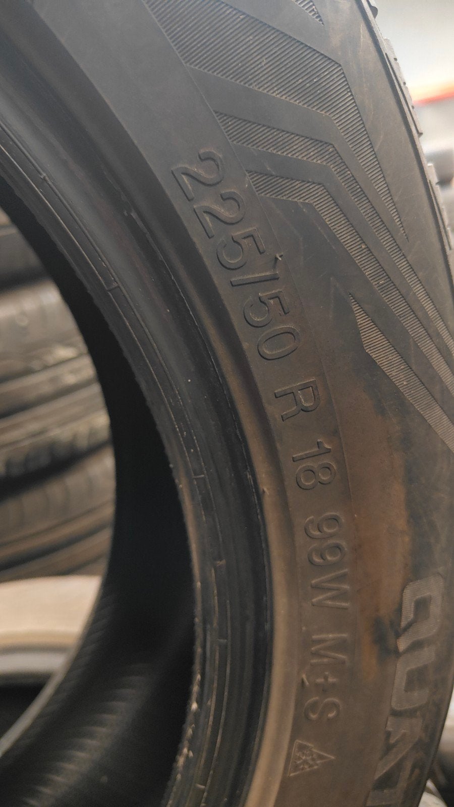 225/50r18 Vredestein 40€ per stuk met montage en balanceren, Ophalen