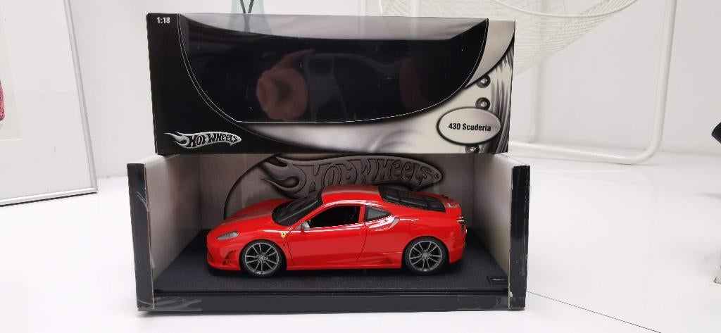 Ferrari F 430 Scuderia 1:18 Hot Wheels inclusief doos # P988, Enlèvement ou Envoi, Utilisé, Voiture, Hot Wheels