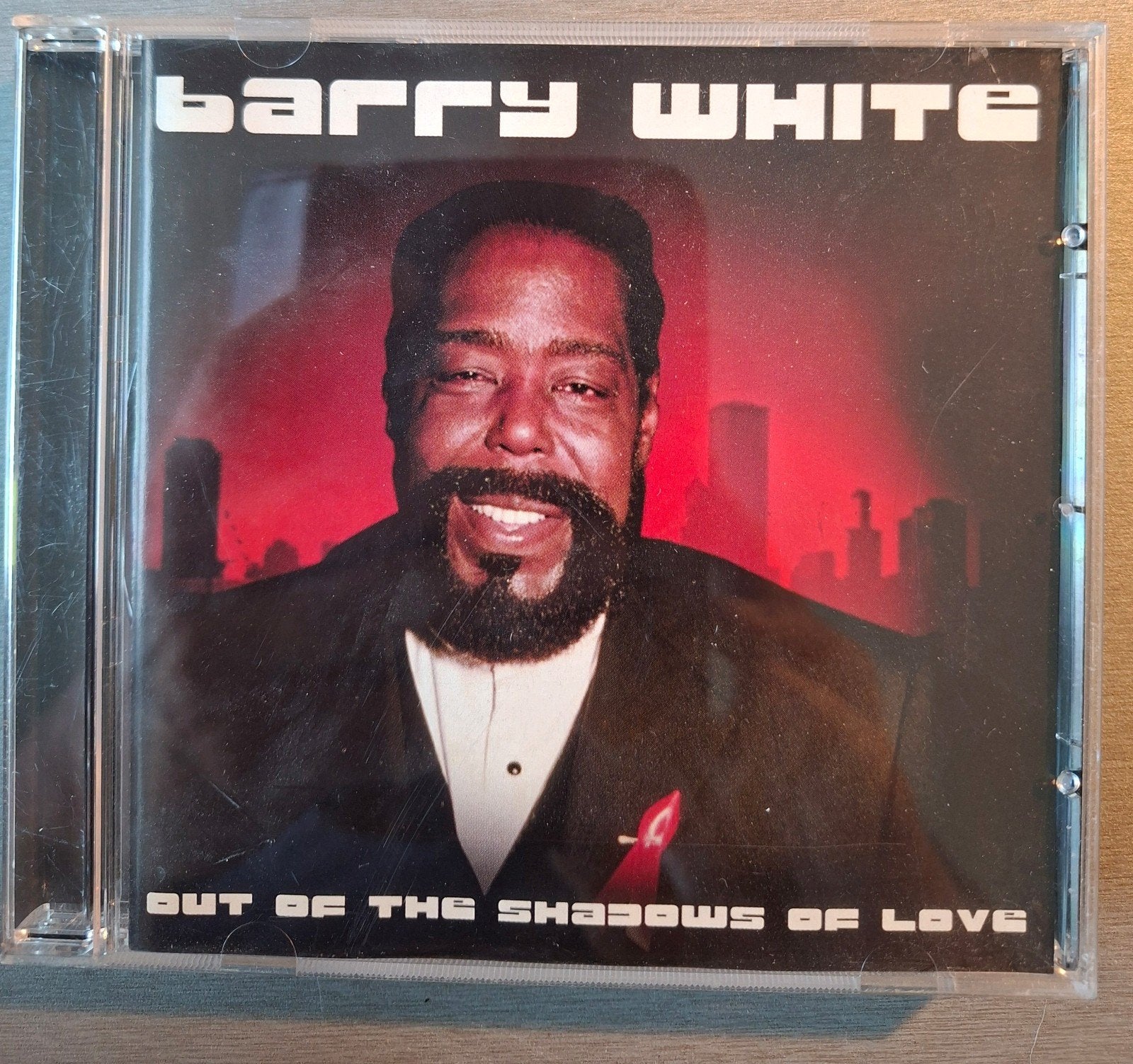 Cd. Barry White.  Out of the shadows of love., Ophalen of Verzenden