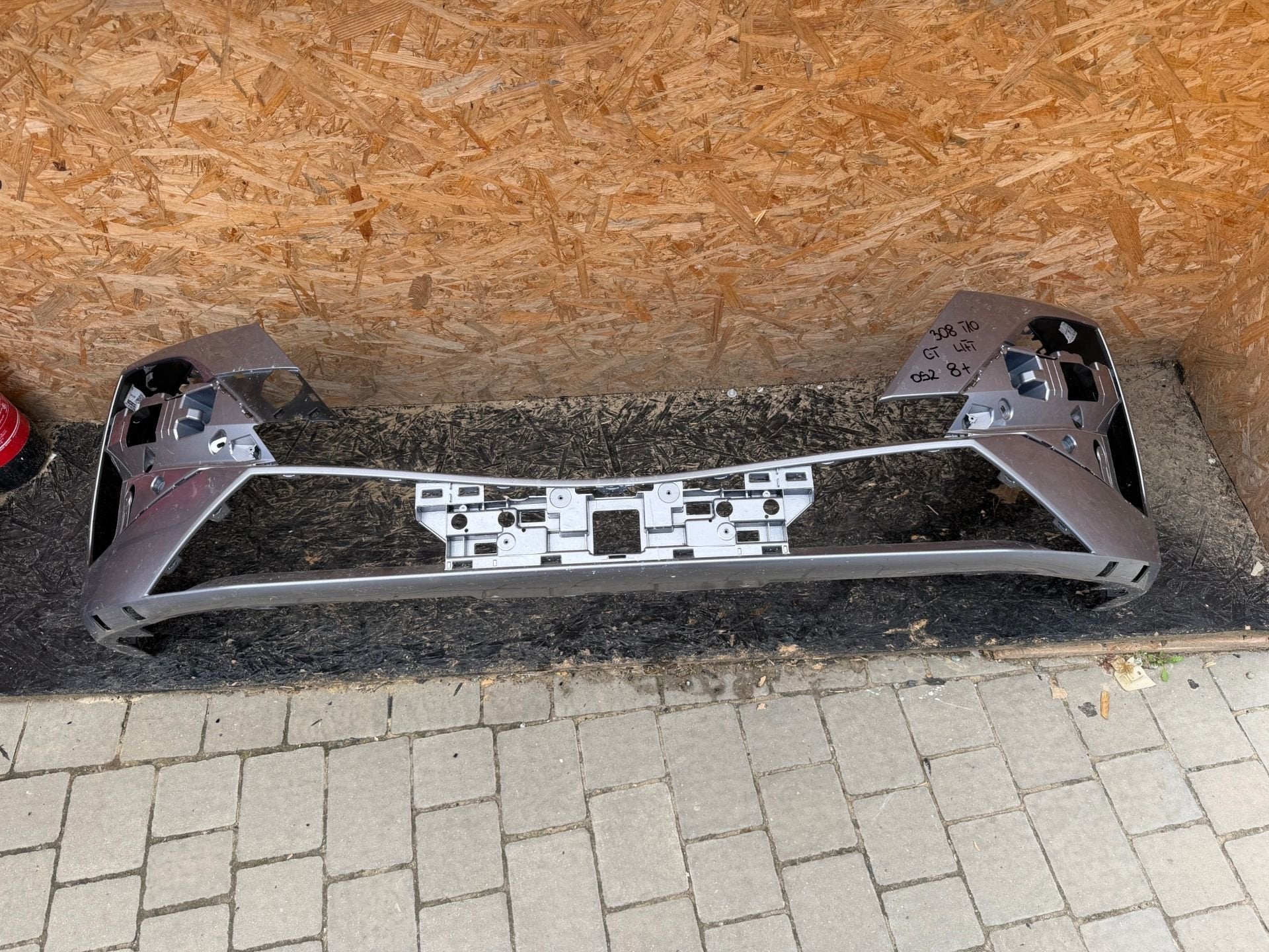 Pare-chocs avant Peugeot 308 T10, Taurusavenue 1
2132 LS  Hoofddorp, NL, Contact.group@renault.com, Pare-chocs, Stellantis N.V.
