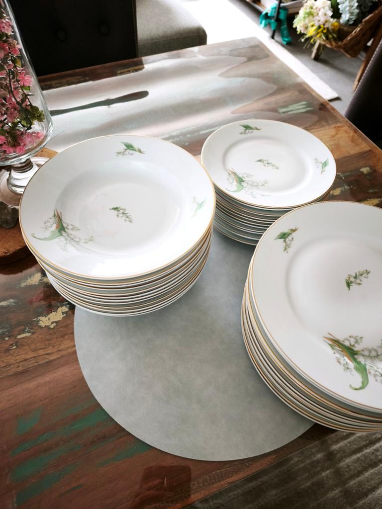 Magnifique vaisselle vintage de 36 pièces - Porcelaine de Ba, Enlèvement