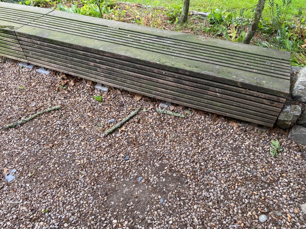 Hardhouten tuinbanken met ijzer onderstel, Tuin en Terras, Ophalen, Zo goed als nieuw