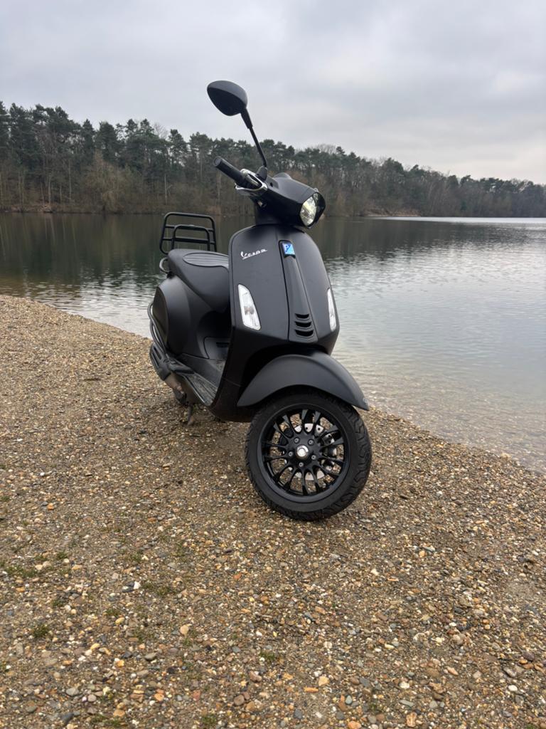 Vespa sprint notte euro4 a klasse, Fietsen en Brommers, Scooters | Vespa, Zo goed als nieuw, Ophalen of Verzenden