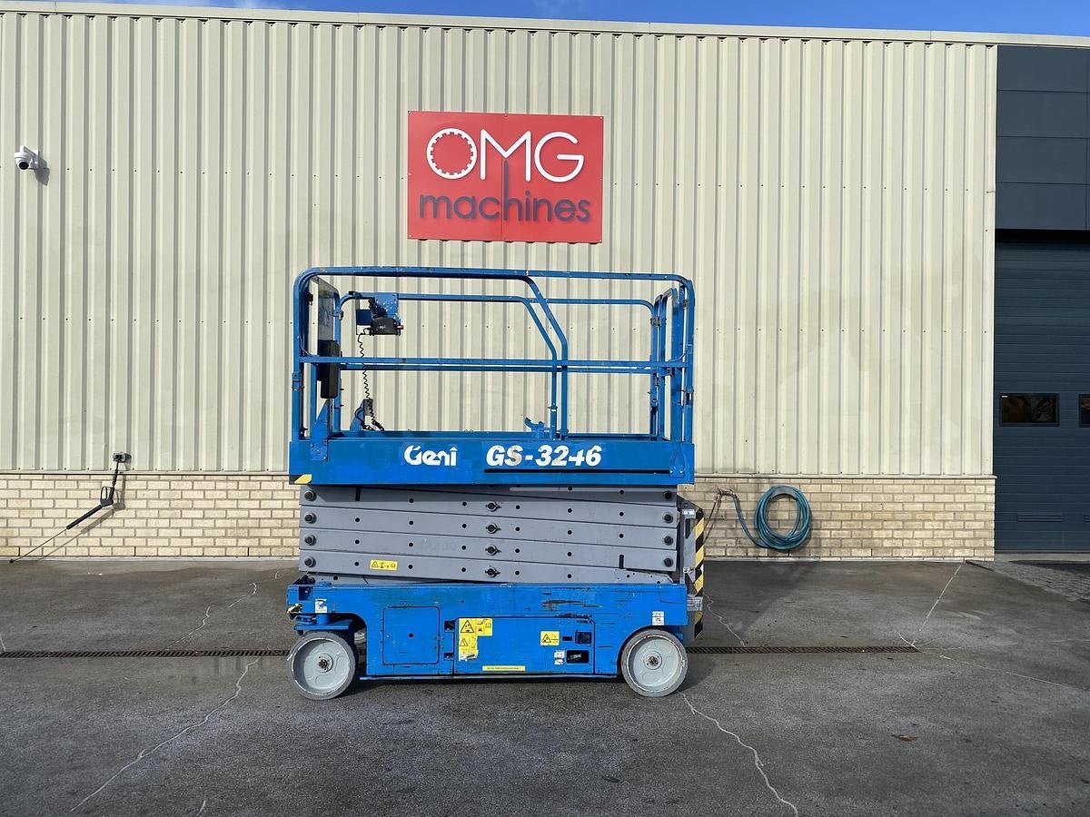 2010 Genie GS3246, Schaar hoogwerker, 12 meter, Articles professionnels