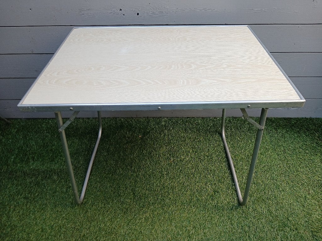 Campingtafel, Caravans en Kamperen, Ophalen, Zo goed als nieuw, Campingtafel
