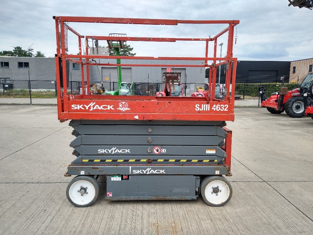 Schaarhoogwerker Skyjack SJ III 4632 (616), Enlèvement, Utilisé, Électrique