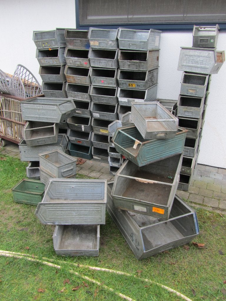 Oude industriële metalen bakken en stapelbakken, Ophalen, Gebruikt