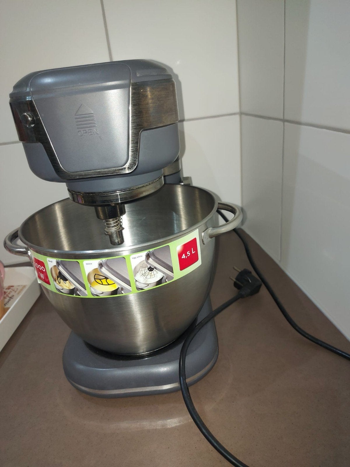 DOMO keukenrobot 4,5L – zo goed als nieuw, Elektronische apparatuur