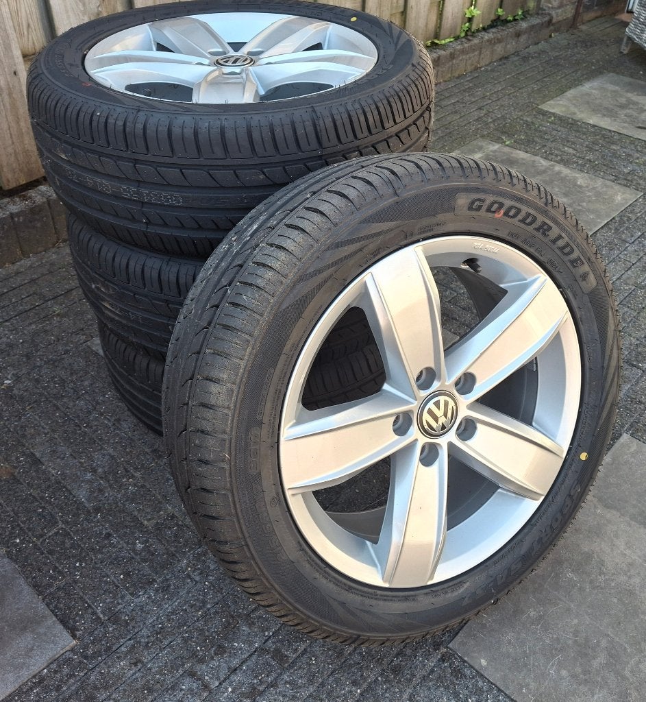 17 inch nieuwe zomerbanden 5x112 Passat T-roc Arteon Superb, Auto-onderdelen, Banden en Velgen, Ophalen, Banden en Velgen, 17 inch