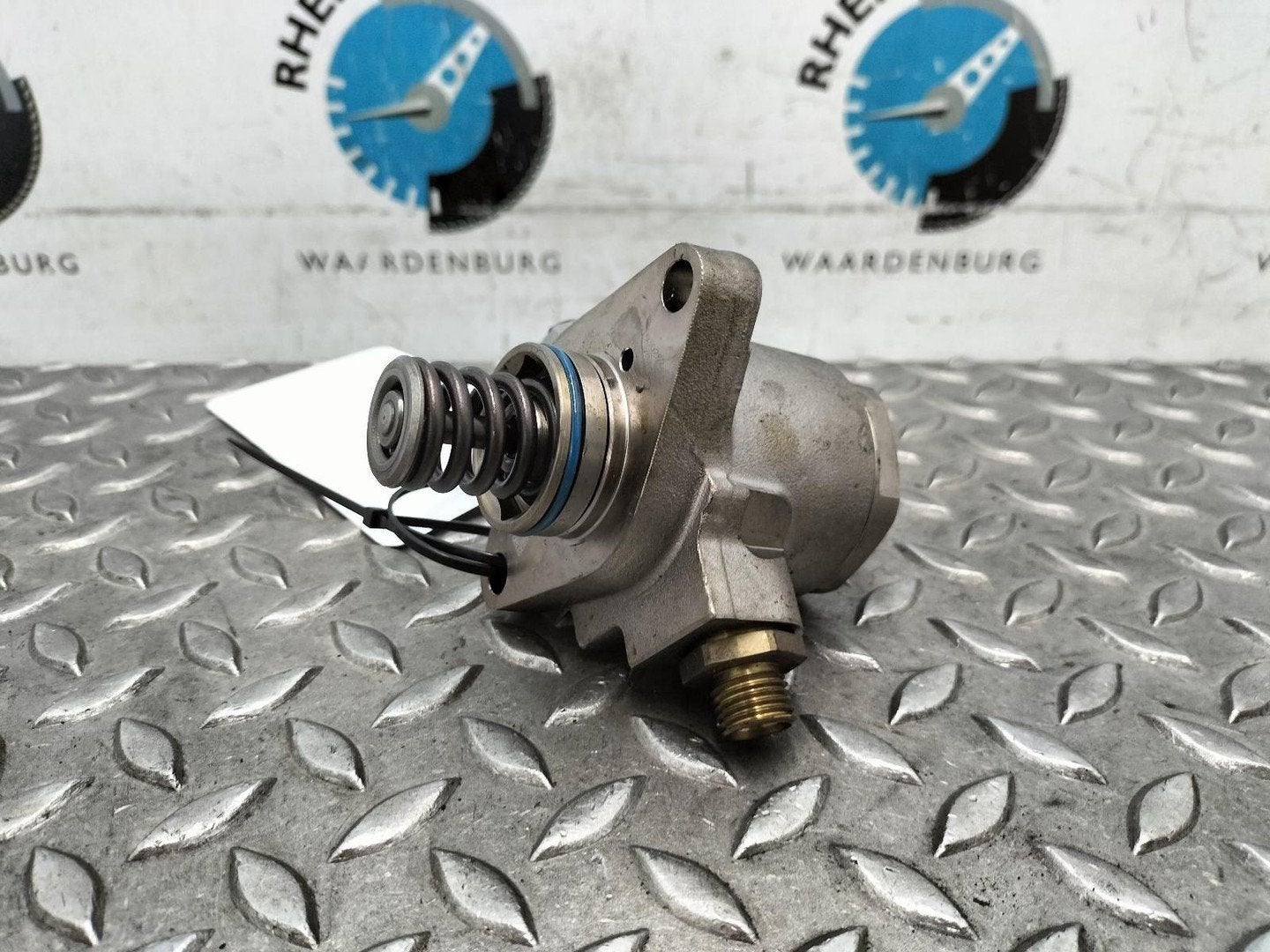 SKODA FABIA BRANDSTOF POMP VOOR DE INJECTOR 04E127026AG 2015, Enlèvement ou Envoi, Utilisé, ARN reconnu