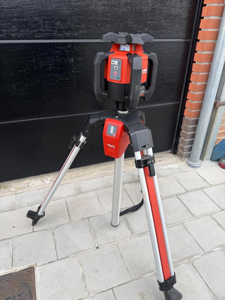 Hilti roterende bouwlaser met automatische statief, Ophalen, Zo goed als nieuw