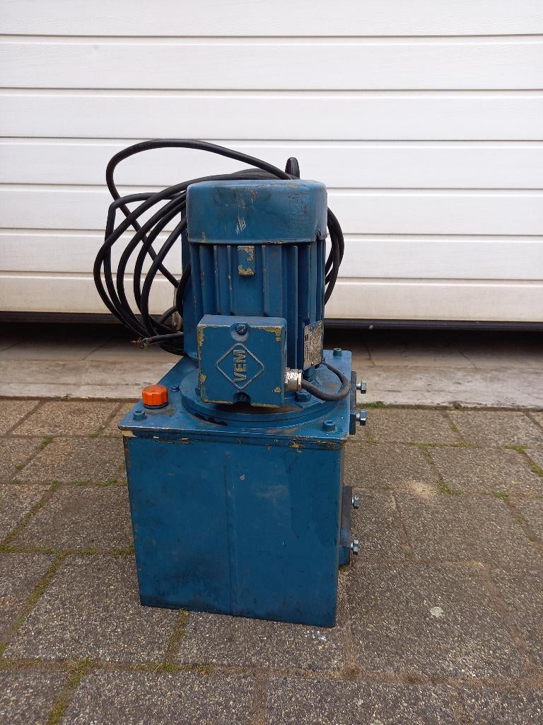Groupe hydraulique, Enlèvement, Utilisé
