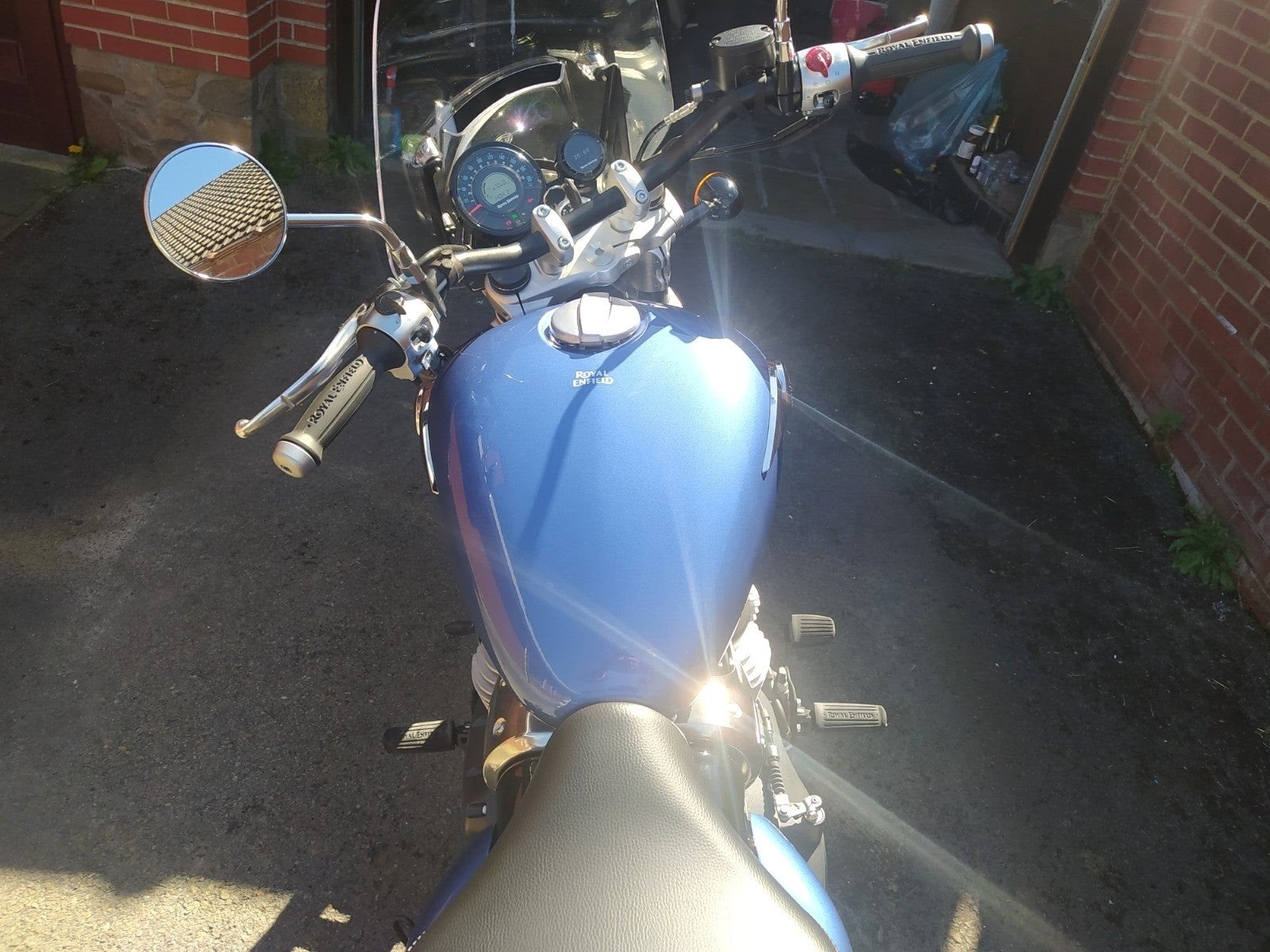 Royal Enfield Super Meteor 650 - 2000 km, Particulier