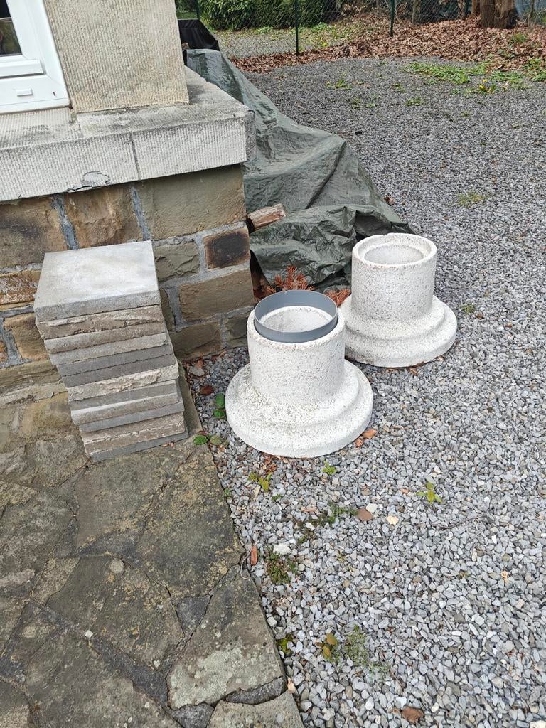 Table de jardin en pierre reconstituée