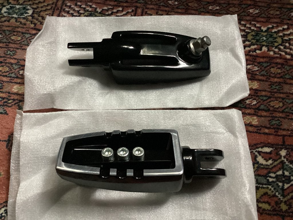 Harley footpegs nieuw model Sportster S, Ophalen of Verzenden