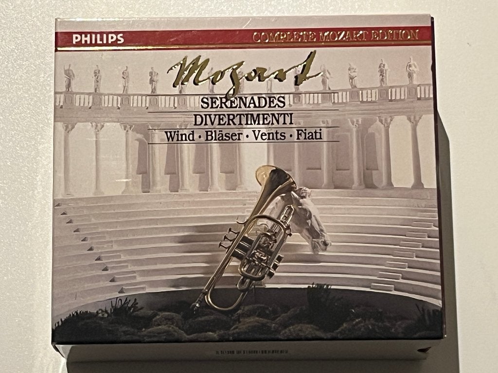 Mozart – Serenades And Divertimenti For Wind, Enlèvement ou Envoi, Utilisé, Mozart