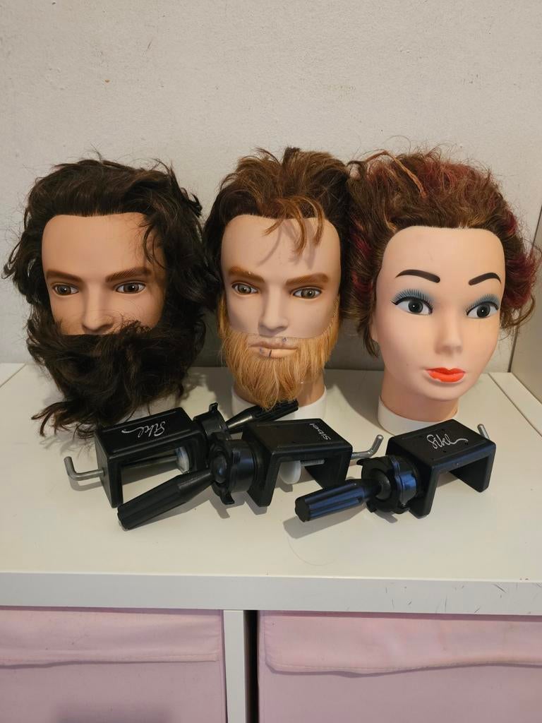 Lot de 3 têtes d’entraînement coiffure + supports, Utilisé, Autres types