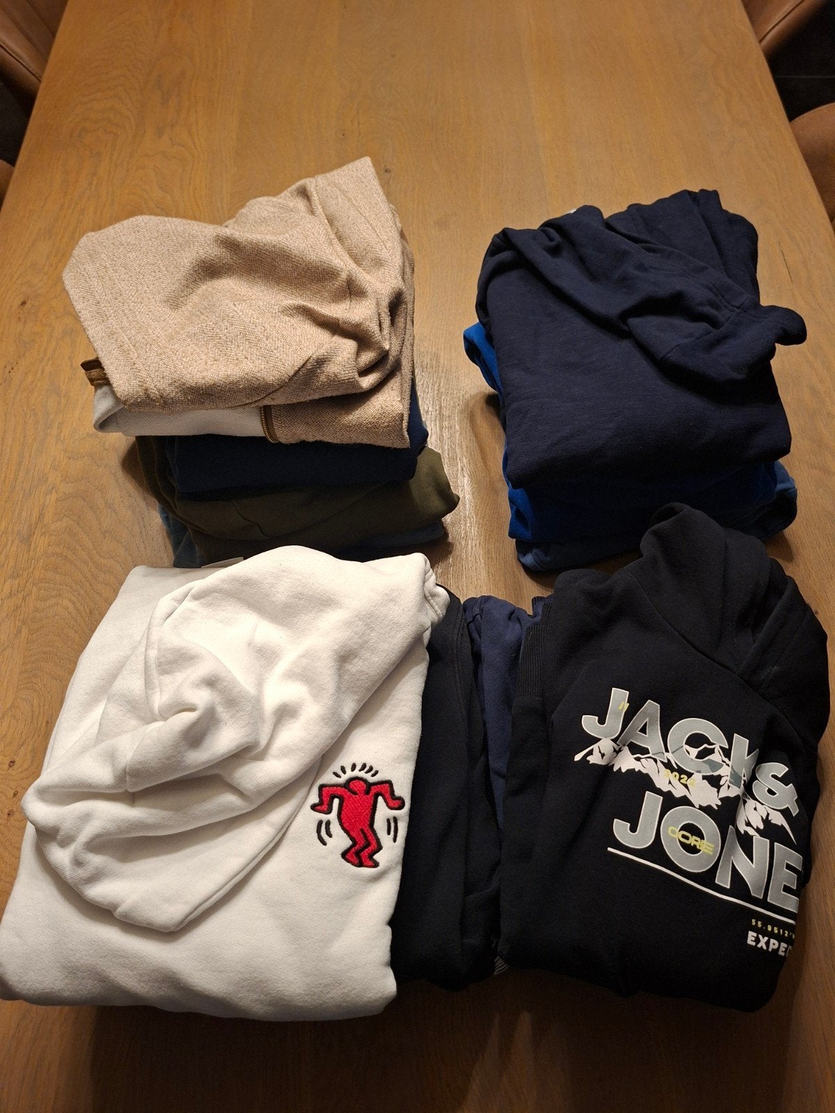 Pack de pulls, sweats à capuche, gilets de survêtement. Un t, Enlèvement ou Envoi