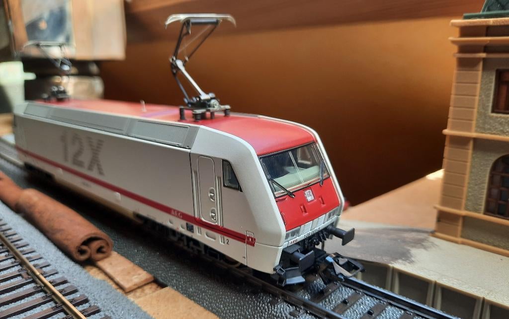 Märklin 3738 A VENDRE AVANT 25/04 DBAG 128 001-5 AC Digital, Enlèvement ou Envoi, Courant alternatif, Comme neuf, NS