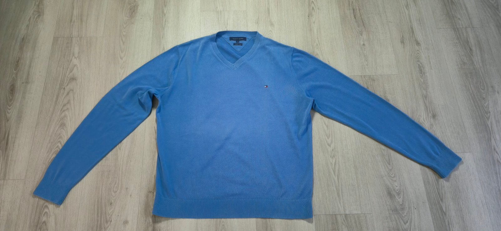 Pull bleu à col en V Tommy Hilfiger, taille XL, Enlèvement ou Envoi, Taille 56/58 (XL), Comme neuf, Tommy hilfiger