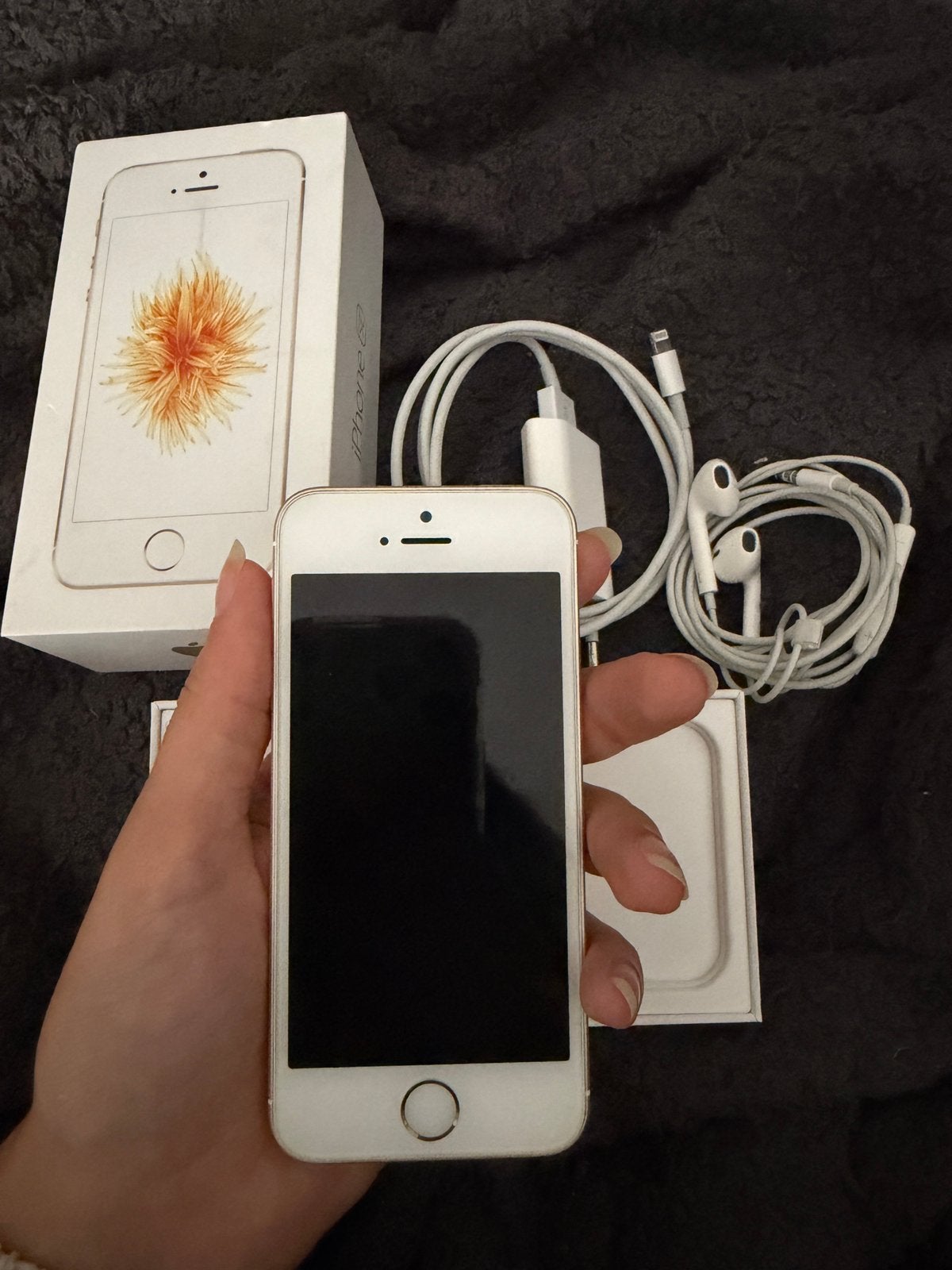 iPhone SE 2016 32 Go (chargeur et écouteurs inclus), Télécoms, Téléphonie mobile | Apple iPhone, Enlèvement ou Envoi, Comme neuf