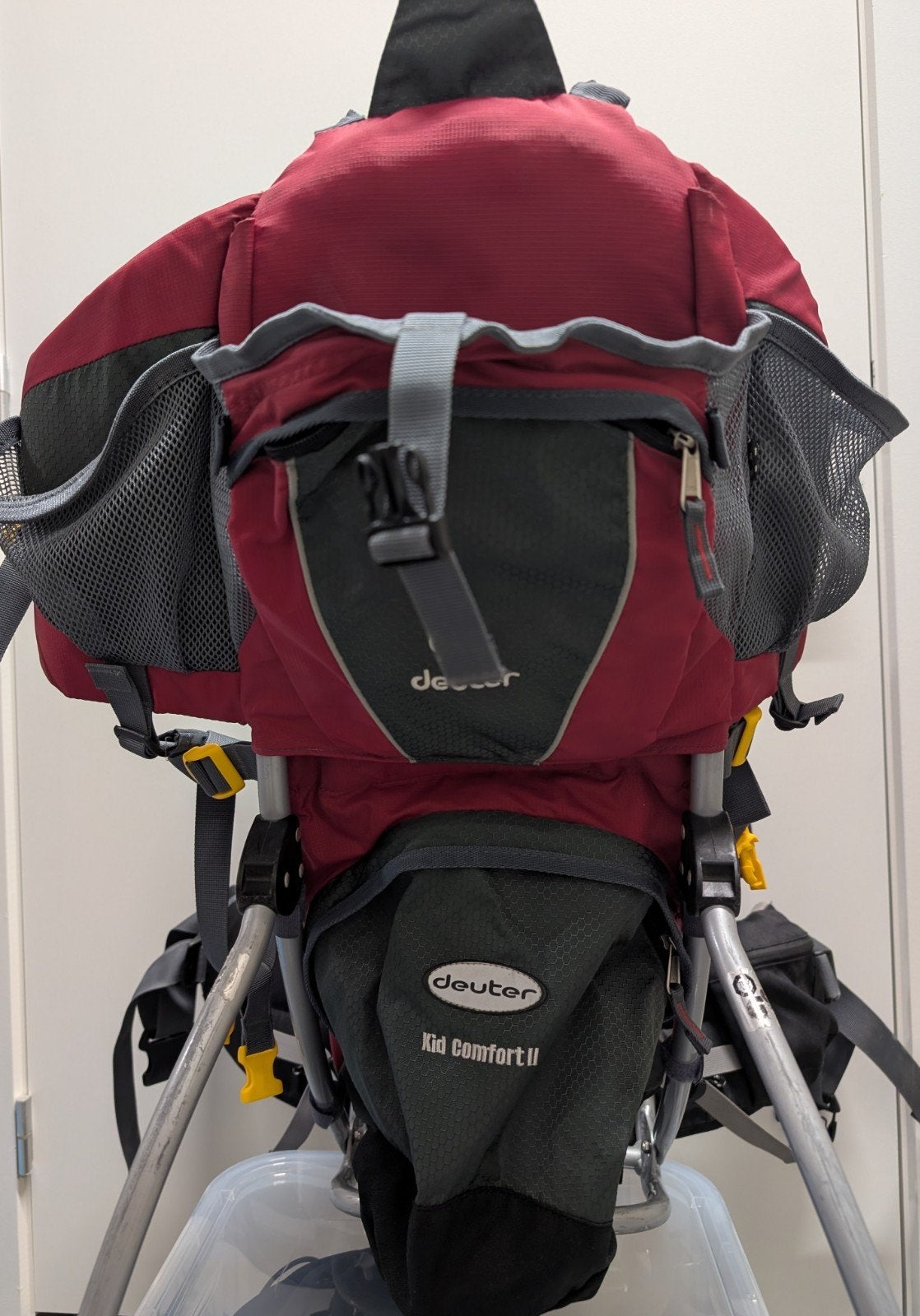 Kinderdrager deuter, Enlèvement