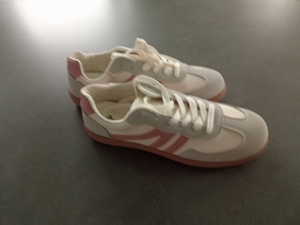 Baskets neuves dame taille42, Ophalen, Nieuw, Schoenen