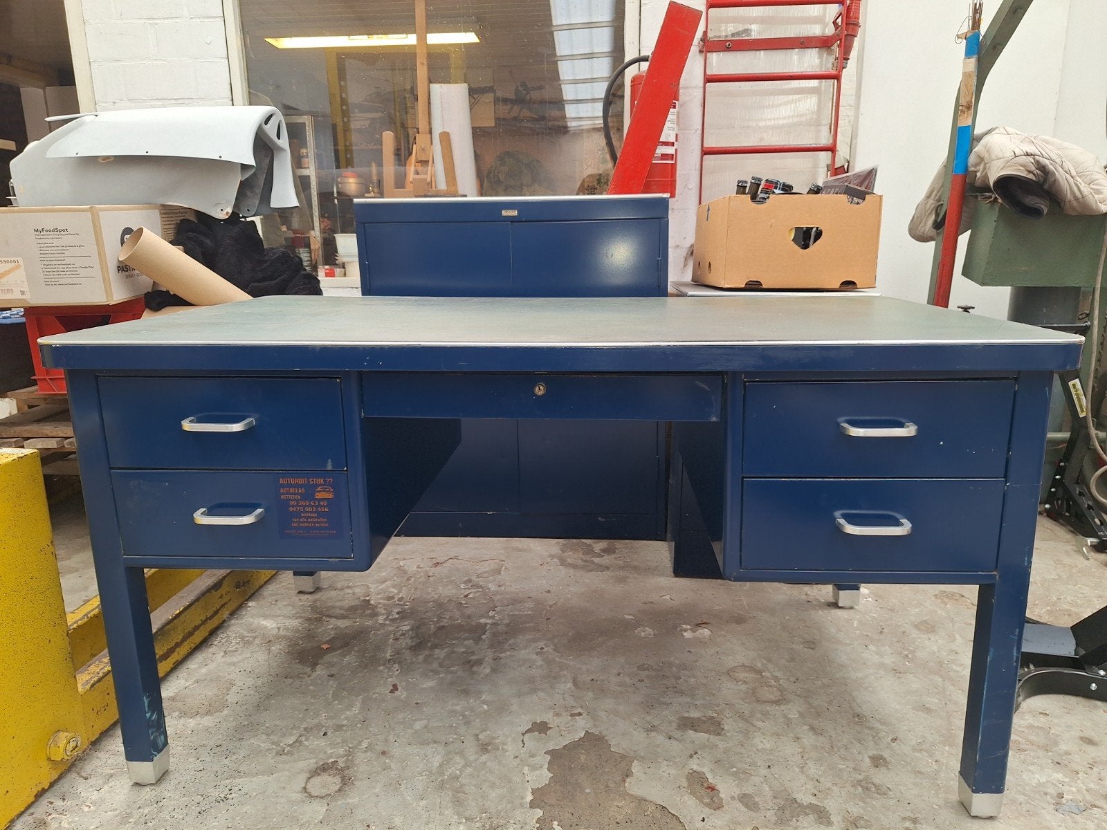 Metalen bureau ,dossier kasten, Huis en Inrichting, Ophalen