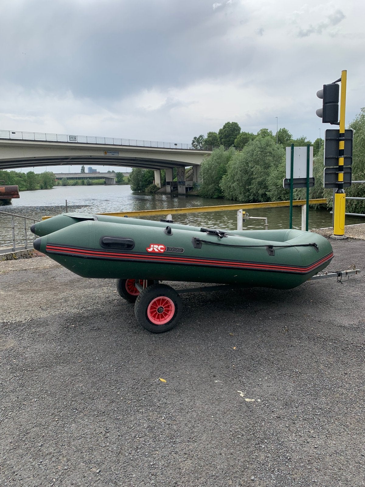 JRC rubber boot 300, Watersport en Boten, Rubberboten, Ophalen, Gebruikt, Inclusief trailer, Airdeck