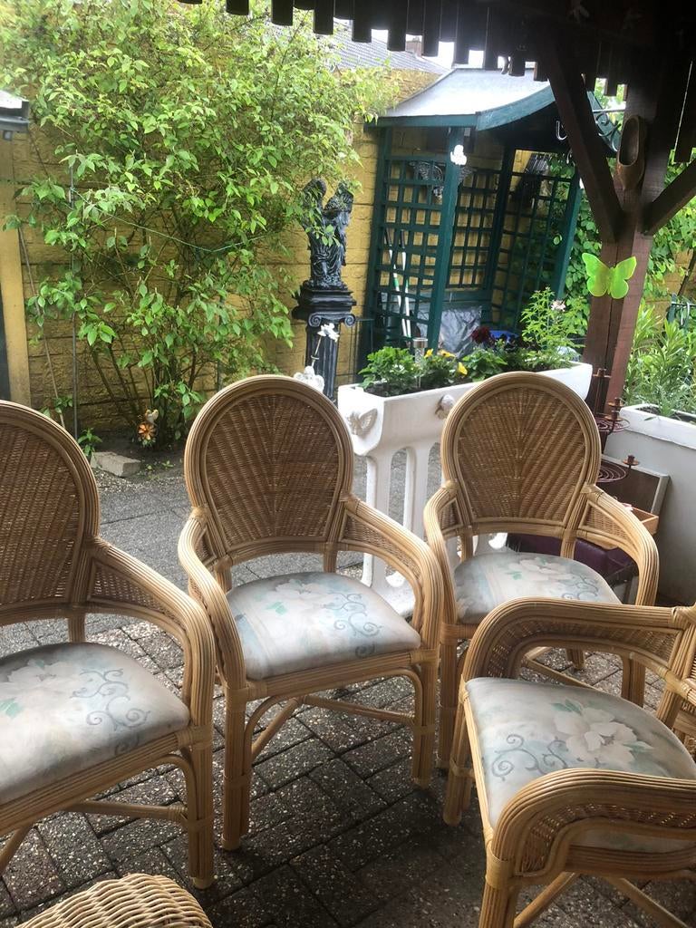 Gratis 4 rotan stoelen zo goed als nieuw, Tuin en Terras, Ophalen, Zo goed als nieuw, Rotan