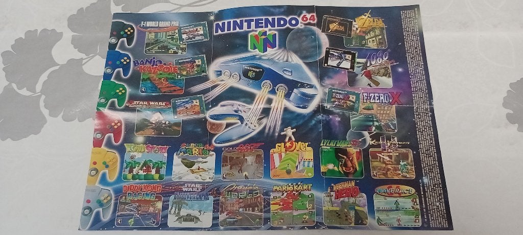 Nintendo 64 en Game Boy - Originele Flyer Pub uit 1998, Games en Spelcomputers, Ophalen of Verzenden, Zo goed als nieuw, Overige genres