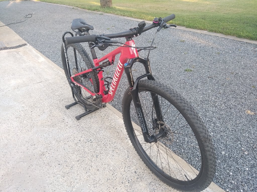 VTT specialized epic comp rouge, Vélos & Vélomoteurs, Vélos | VTT & Mountainbikes, Utilisé, Autres marques, VTT tout suspendu