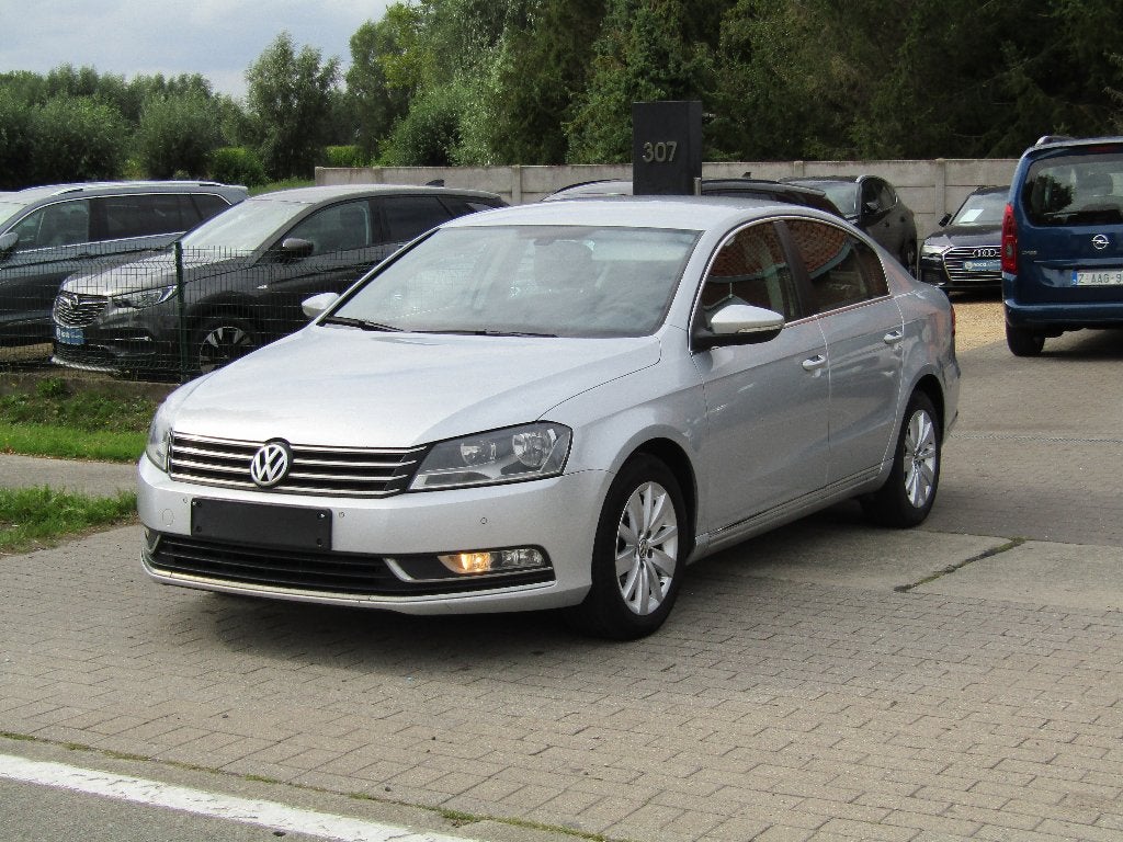 Vw Passat 2.0 TDI, Achat, Entreprise, https://public.car-pass.be/vhr/b87ee8ac-989d-4e0b-9463-f4b2a70fec09, Noir