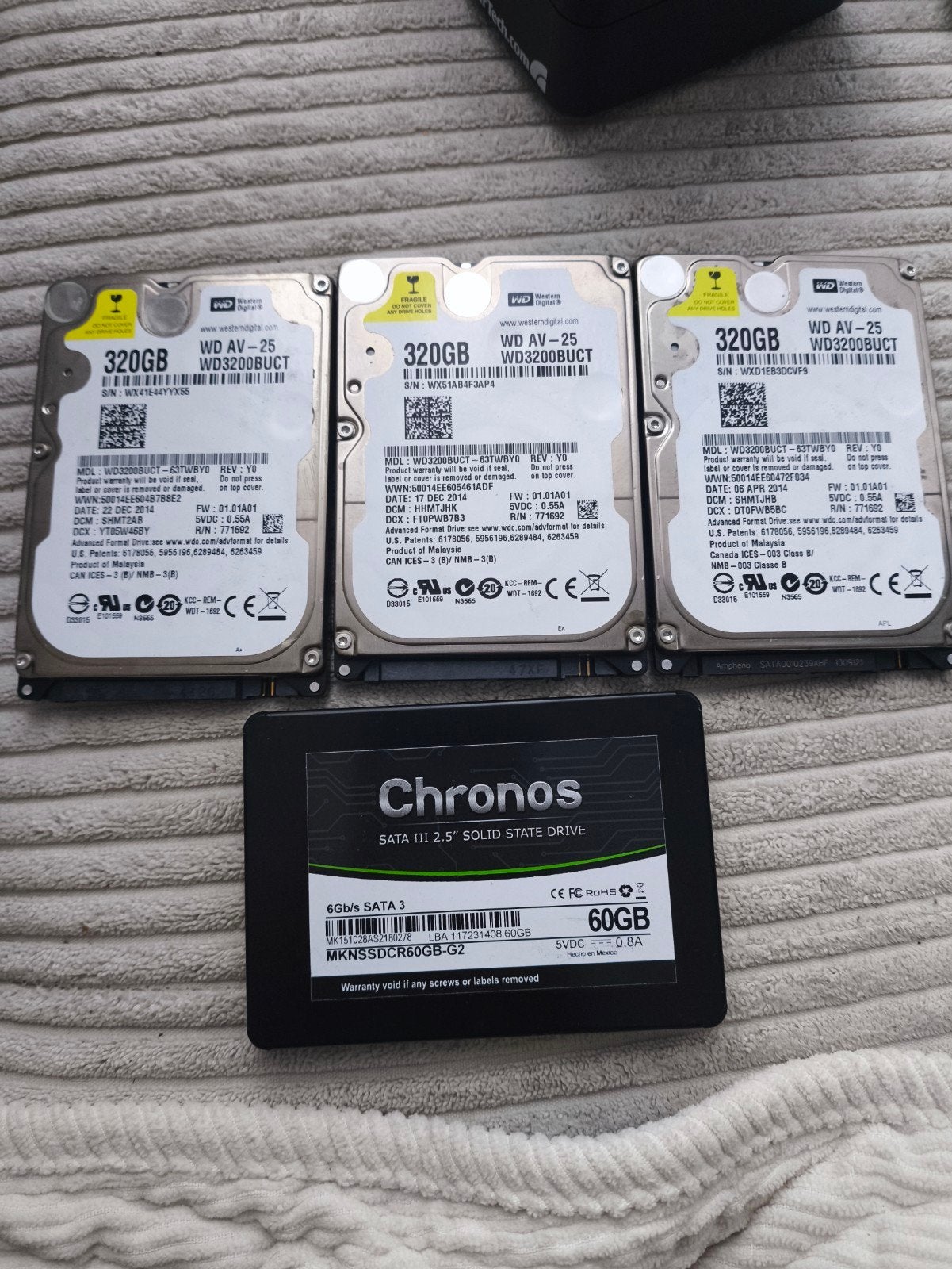 Te koop: 3x HDD 2,5 inch (320 GB) & 1x SSD (60 GB), Ophalen of Verzenden, Console, HDD
