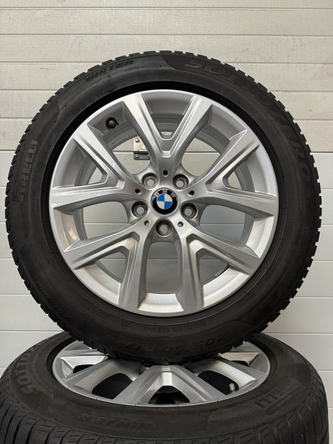 NIEUW 17’’ BMW X1 F48 X2 F39 BMW 2 SERIE GT VELGEN WINTER NI, Autos : Pièces & Accessoires, Pneus & Jantes, Pneus et Jantes, Pneus hiver