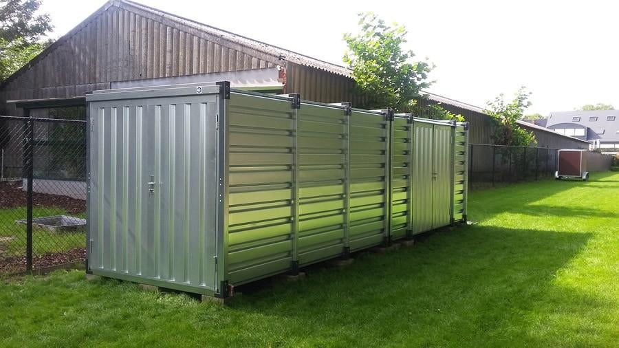 opslag/hooi/stro/diervoeding/container/snelbouwcontainer, Janvier, Sexe inconnu