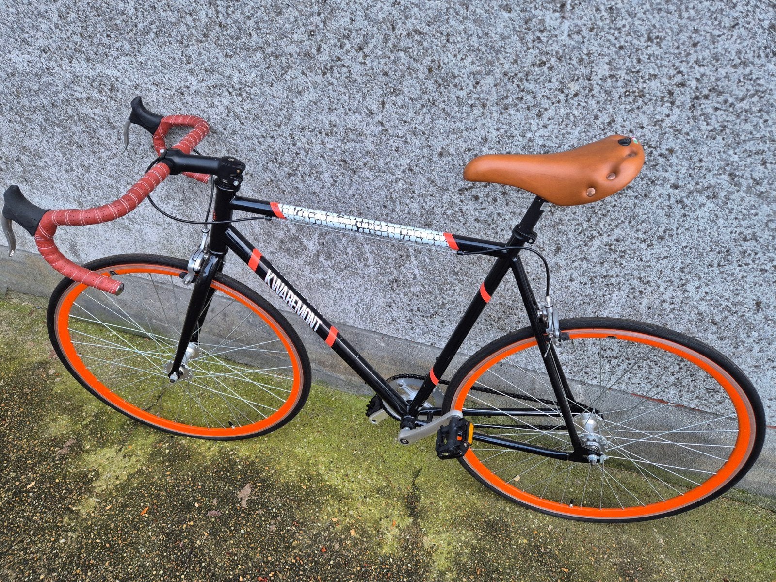Retro koersfiets kwaremont, Enlèvement