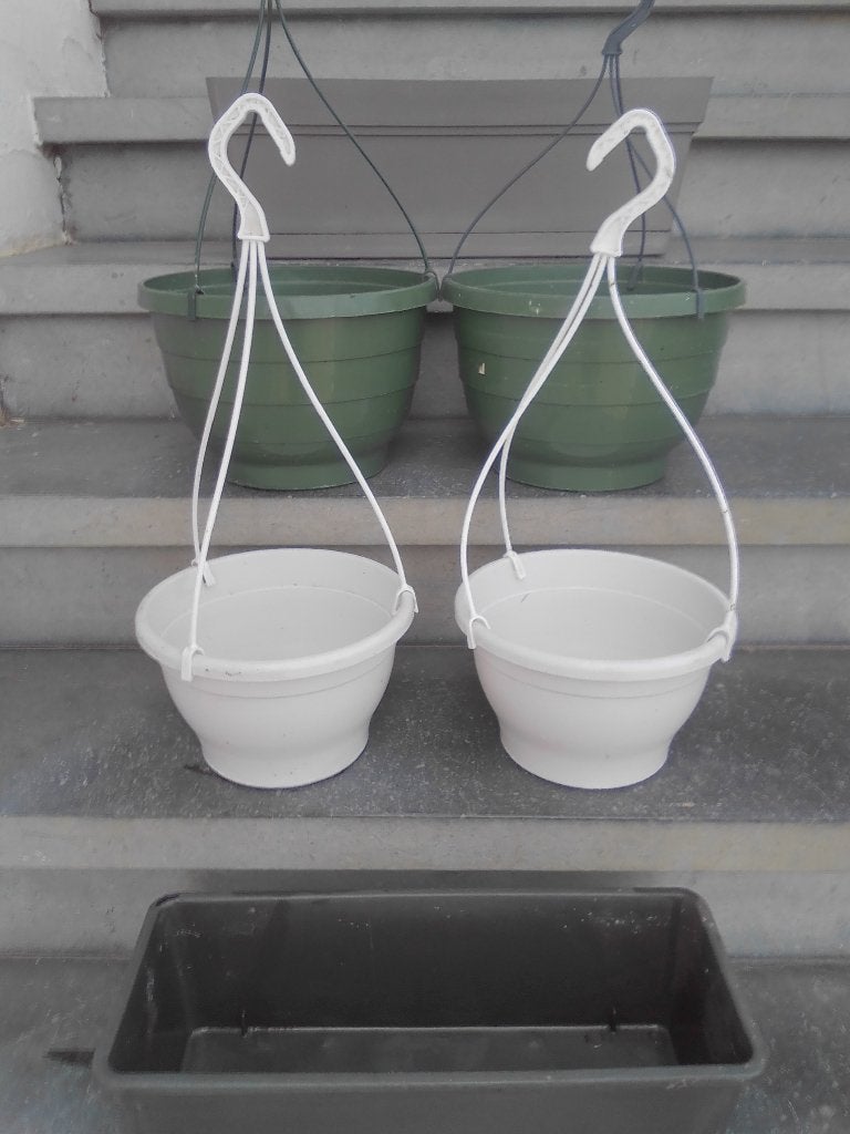 4 bloempotten hangers en 2 bloembakken, Ophalen