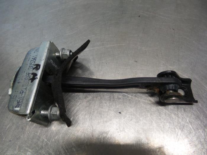 Butée 4portes arrière droite d'un Ford Focus (Focus 04-), -, 3 mois de garantie, -, -