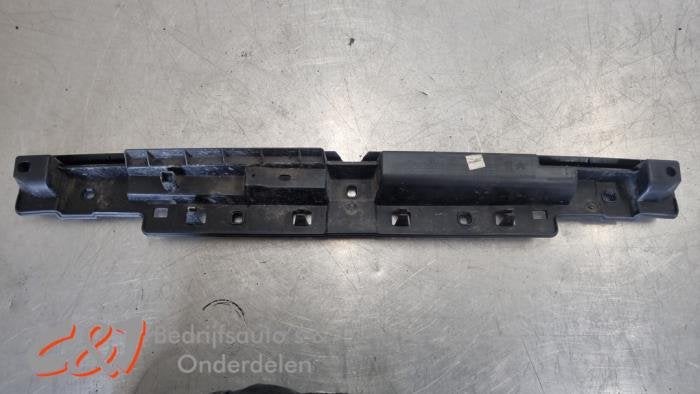 Support pare-chocs arrière centre d'un Citroen Jumpy, -, 3 mois de garantie, Utilisé, -