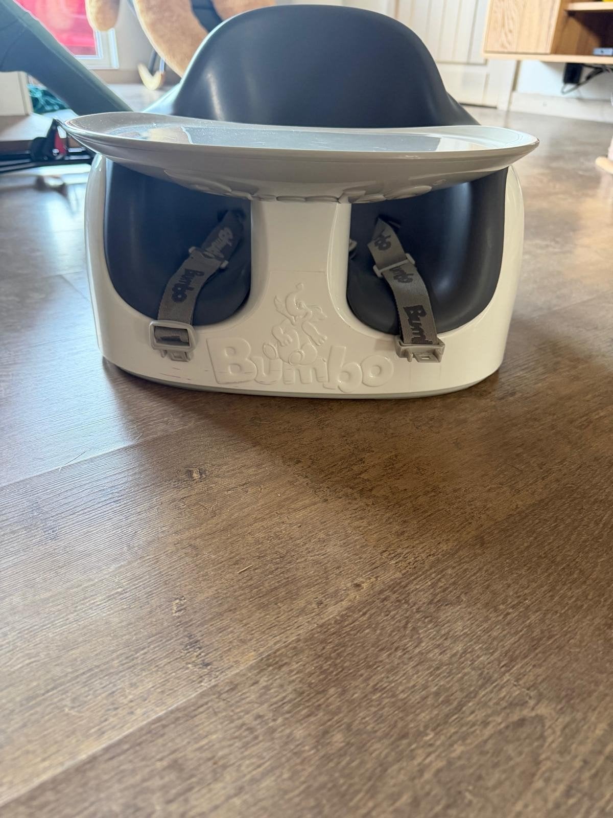 Bumbo seat met tafeltje, Kinderen en Baby's, Ophalen